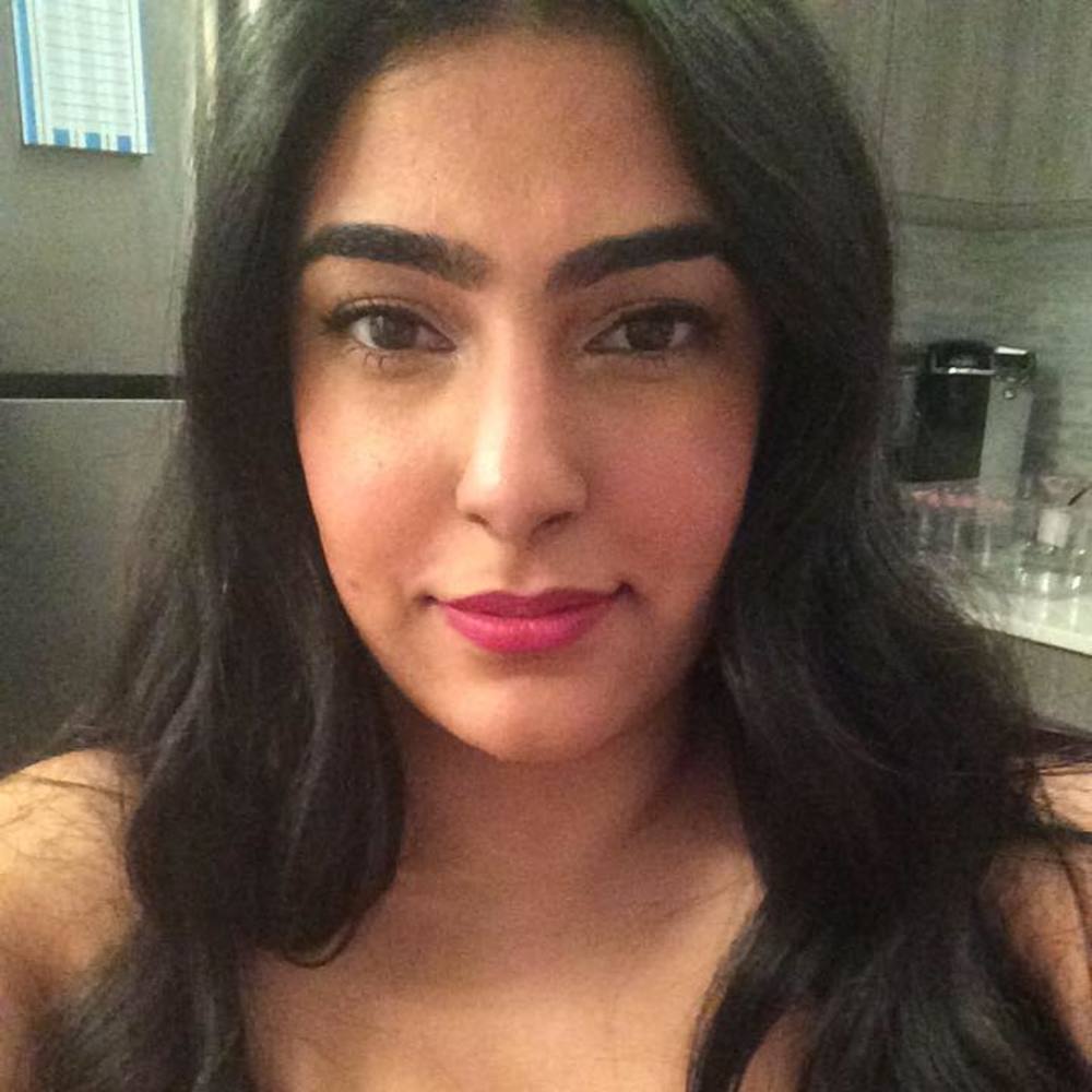 Meet your Posher, Aliya
